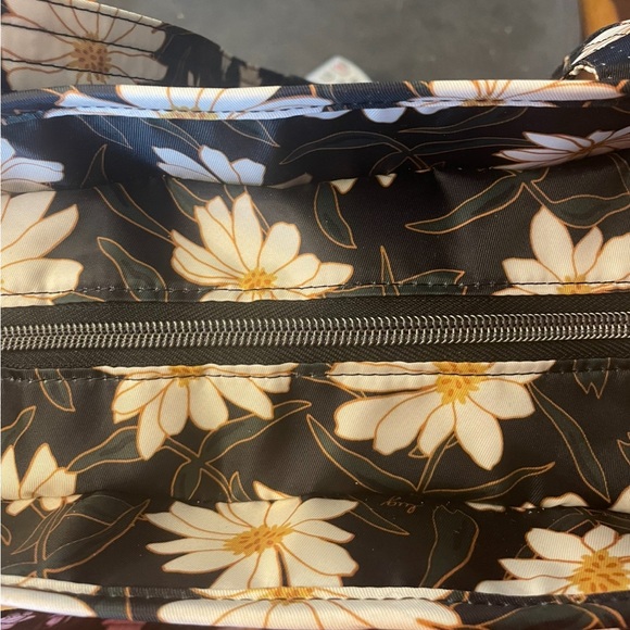 Lug Tote - Picture 4 of 7